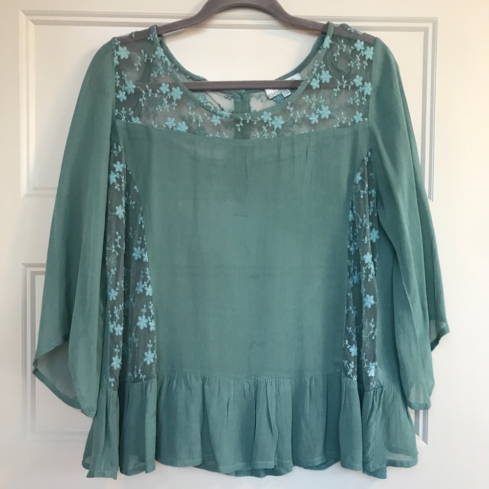 Cute blouse